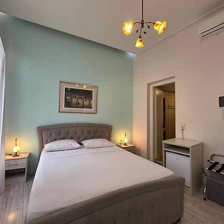 Theasis Athens Bed and Breakfast Buitenkant foto