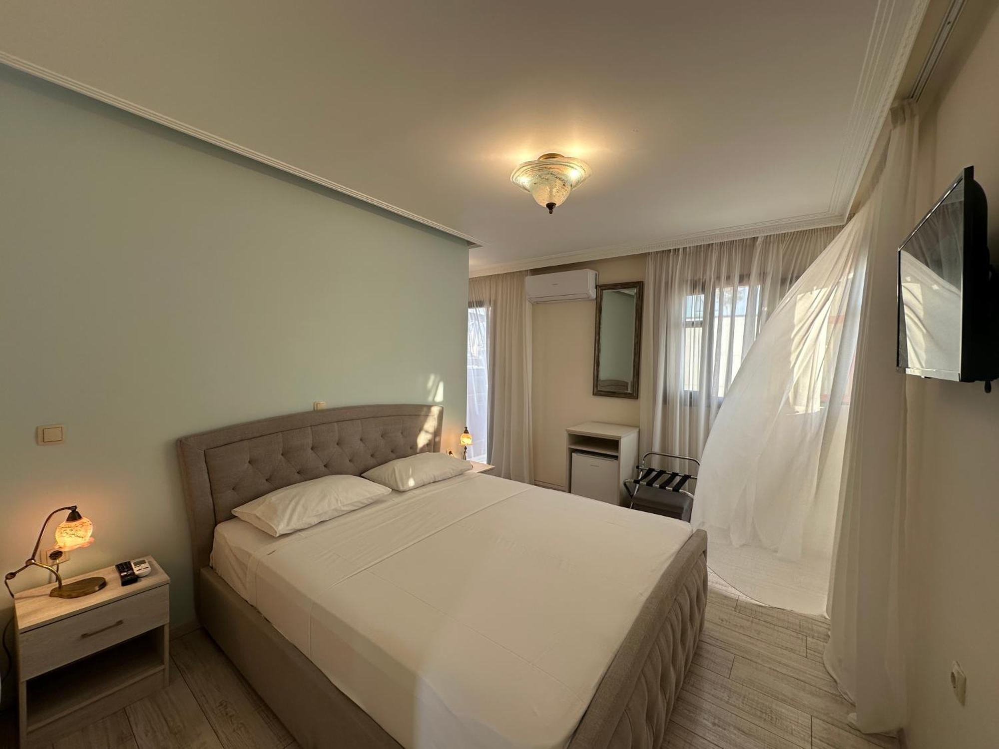Theasis Athens Bed and Breakfast Buitenkant foto